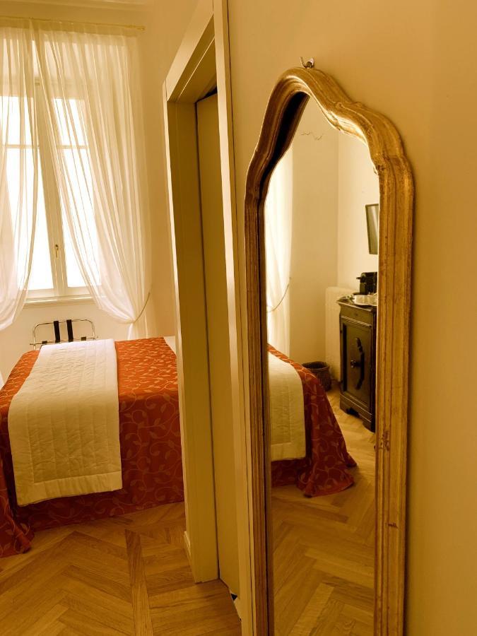 La Belle Coquette Bed & Breakfast โกโม ภายนอก รูปภาพ